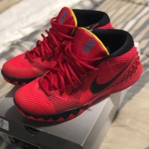 Kyrie 1 US men’s size 10